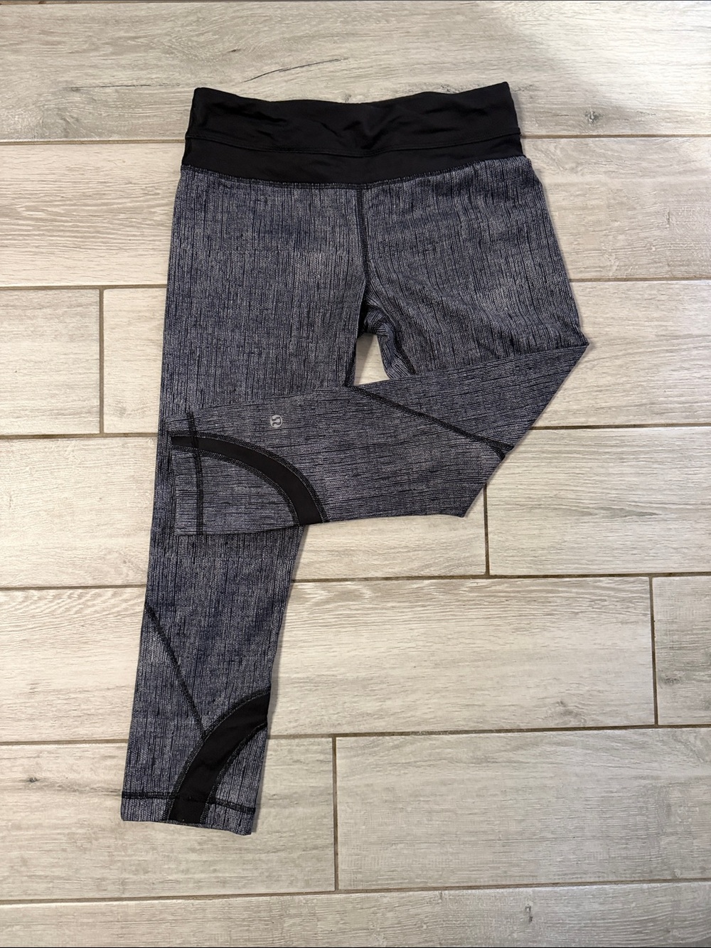 lululemon athletica Girls' Gray and Black Performance Leggings